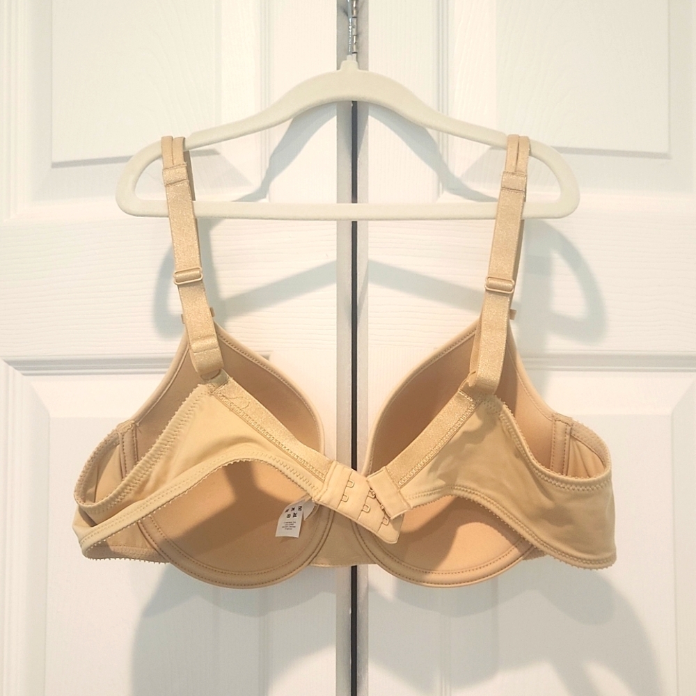 NWOT chantelle bra 40A - Picture 2 of 5